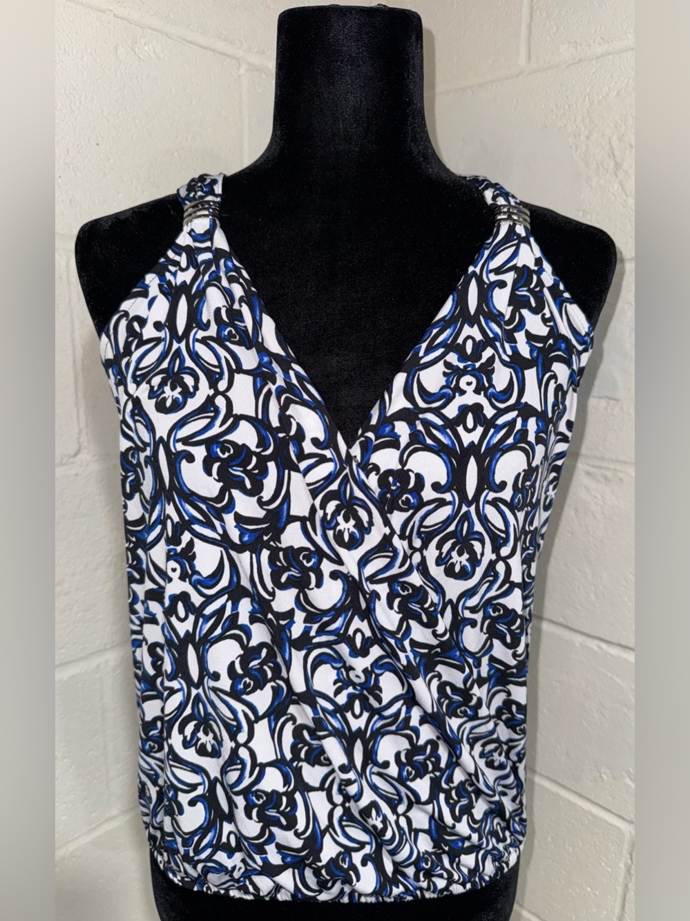 White House Black Market Blue Damask Paisley Surplice Tank Top Blouse XS